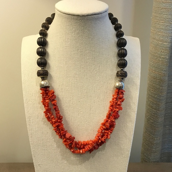 Coral Necklace - Picture 1 of 2